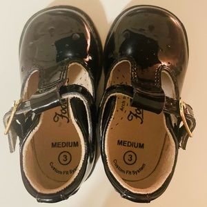 Black footmates shoe size 3 baby